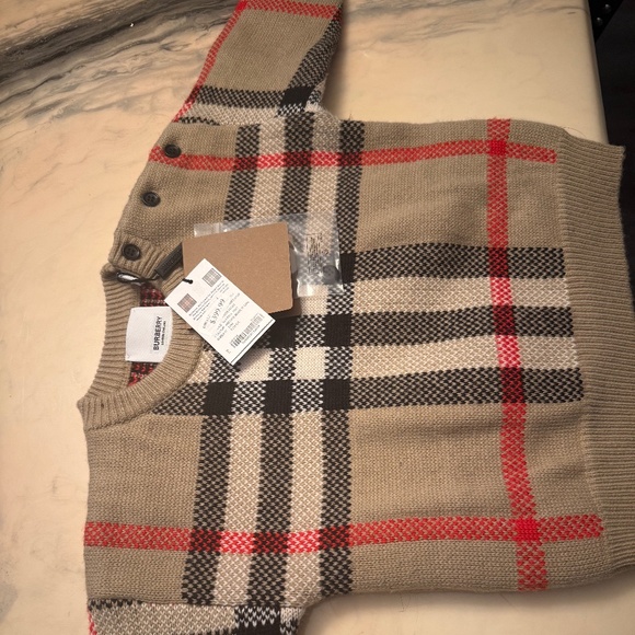 Burberry Cashmere Sweater - Picture 2 of 4